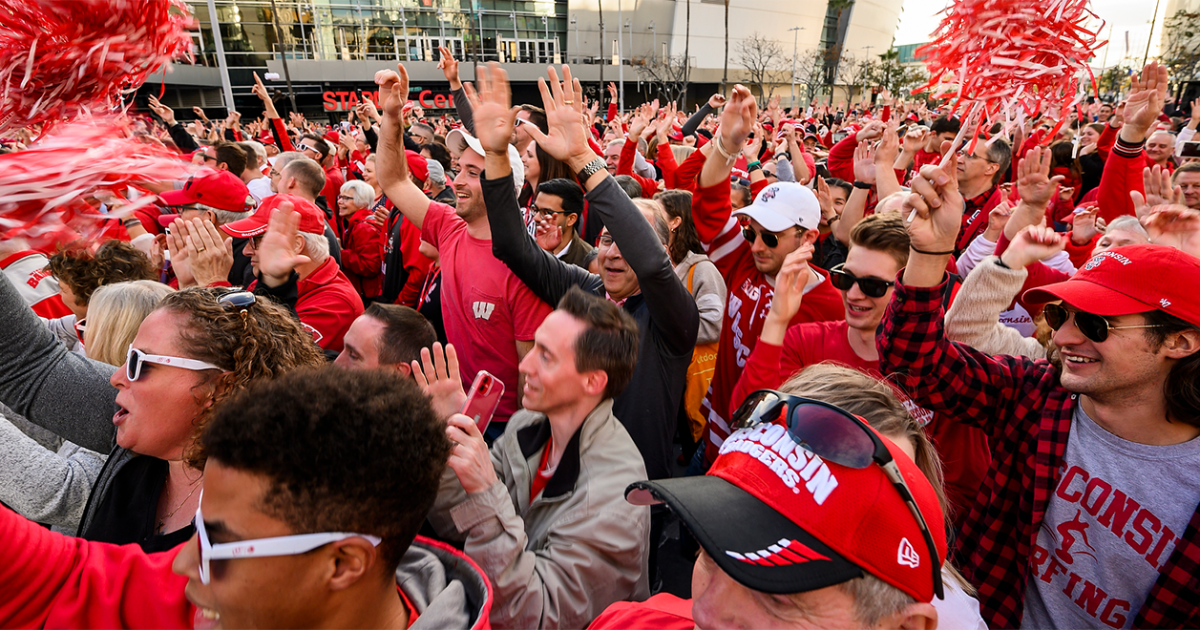Fan Pep Rally Full of Surprising Moments, Appearances Rose Bowl 2020