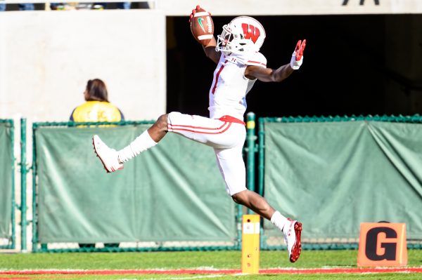 Aron Cruickshank celebrates a touchdown
